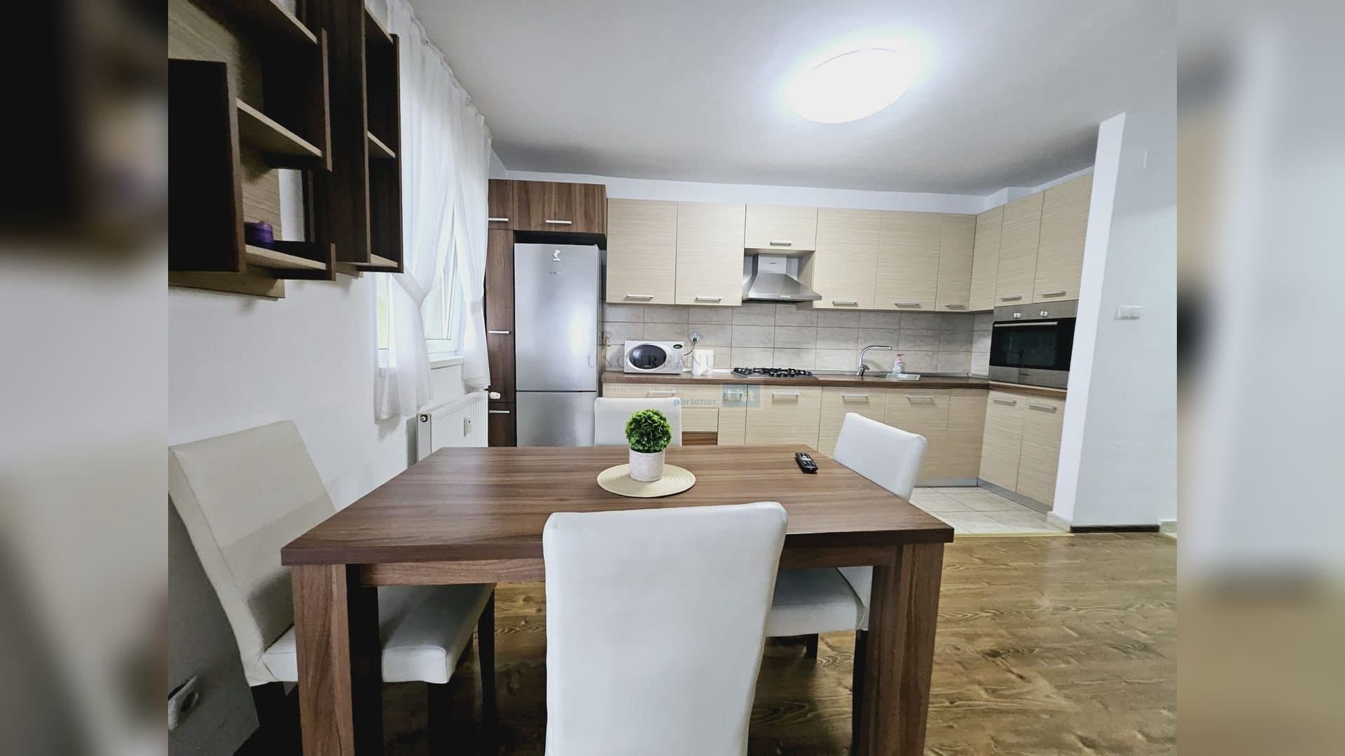 De inchiriat Apartament 3 camere zona Nufarului, Oradea — 4