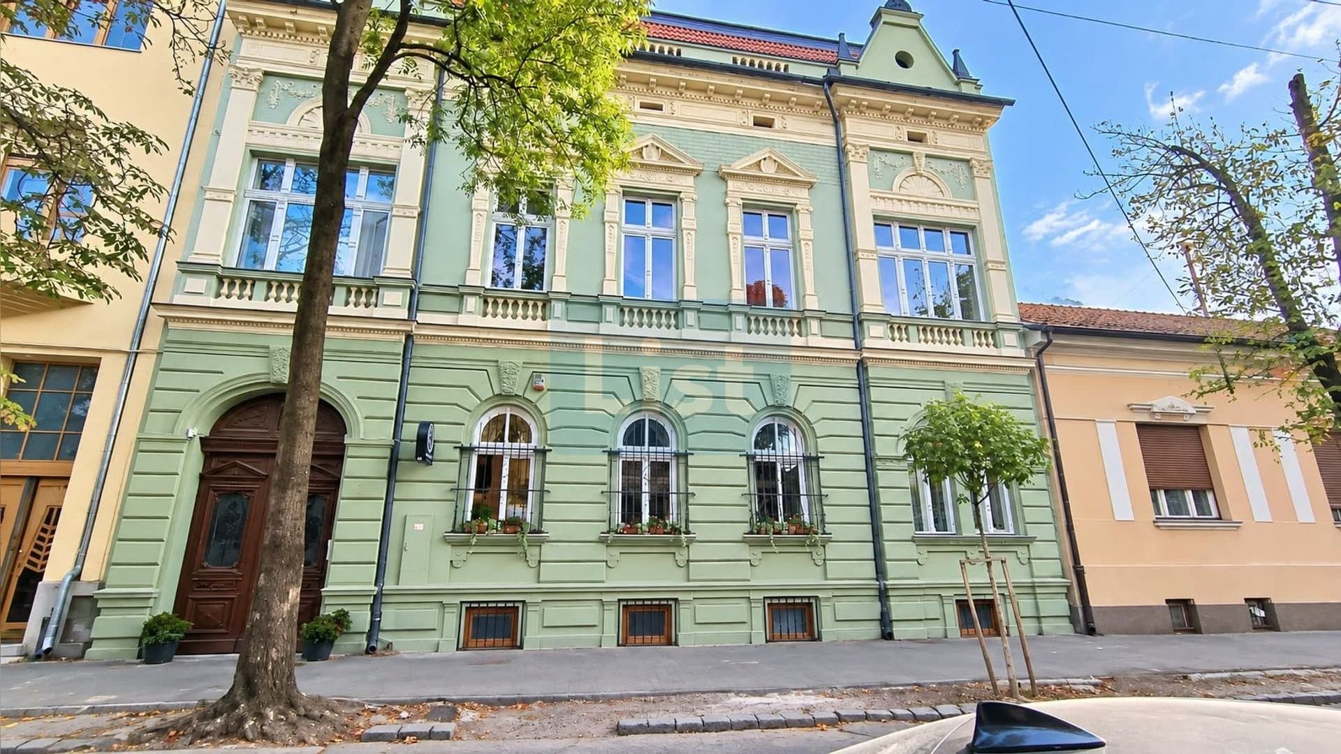 COMISION 0. SPAȚIU COMERCIAL ULTRACENTRAL la doar 50 m de Piața Unirii — 1