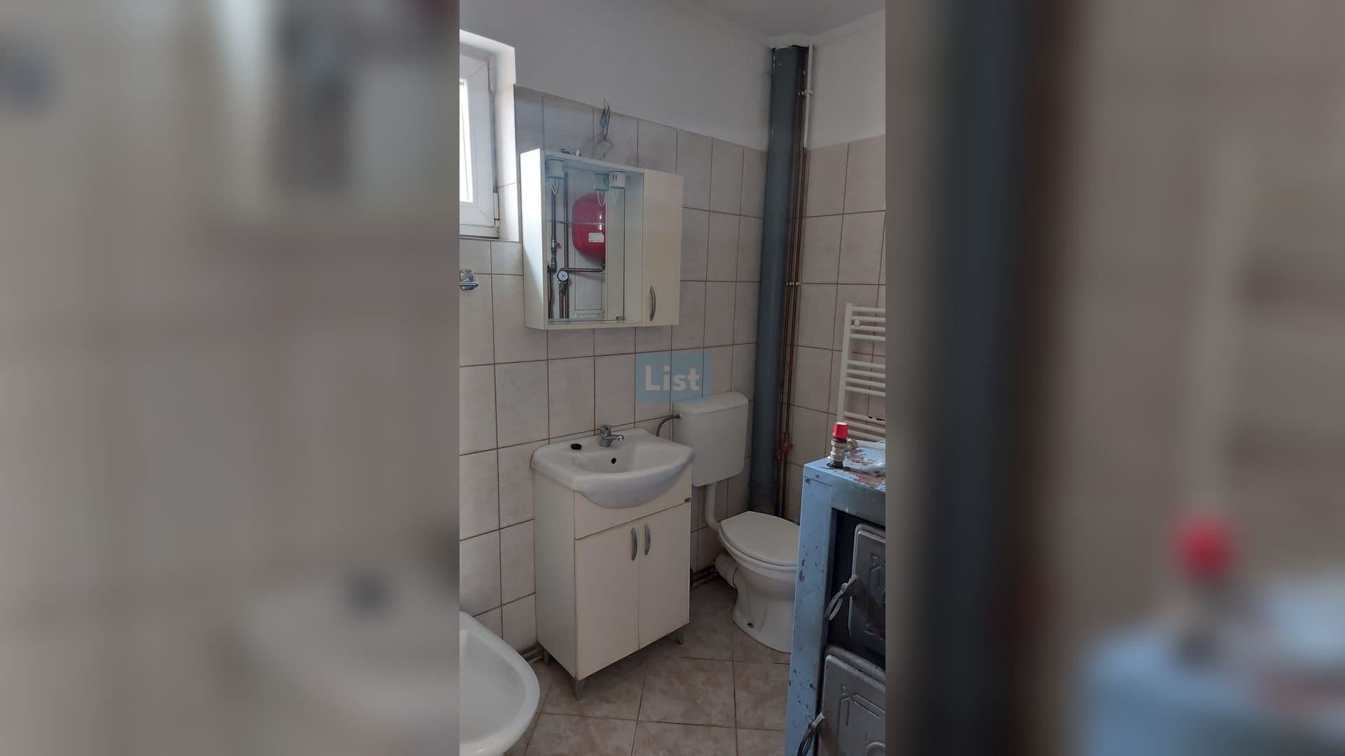 2 case, bucatarie de vara,grajd teren intravilan 2841 mp Margau Cluj — 9