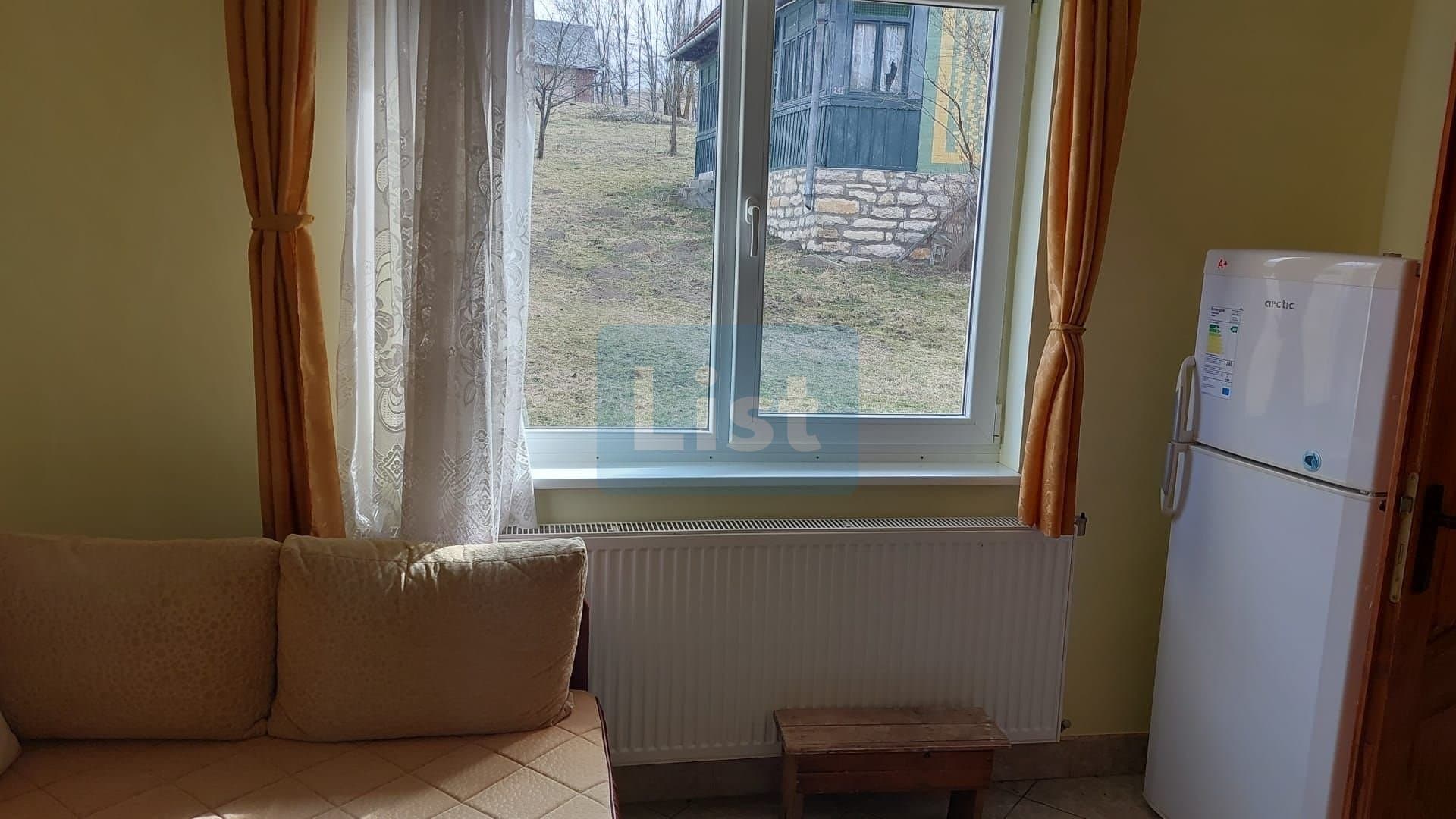 2 case, bucatarie de vara,grajd teren intravilan 2841 mp Margau Cluj — 4