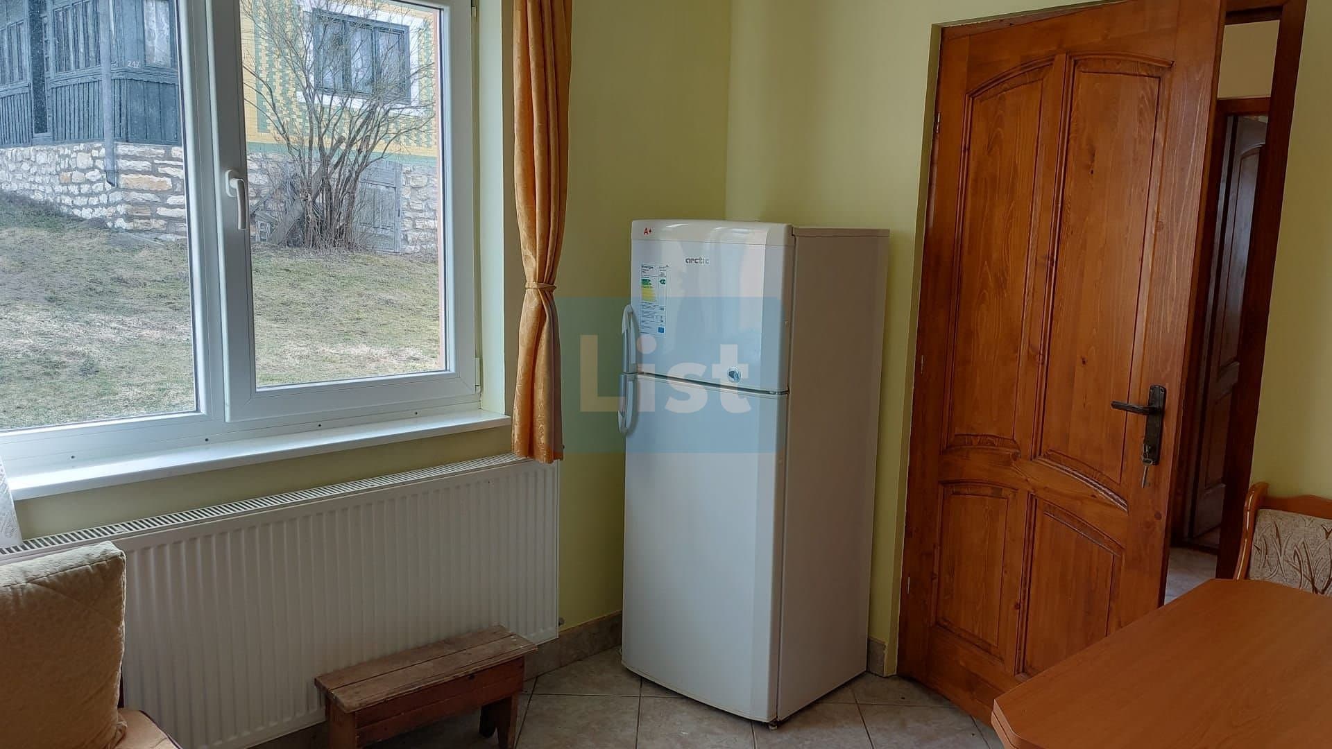 2 case, bucatarie de vara,grajd teren intravilan 2841 mp Margau Cluj — 7
