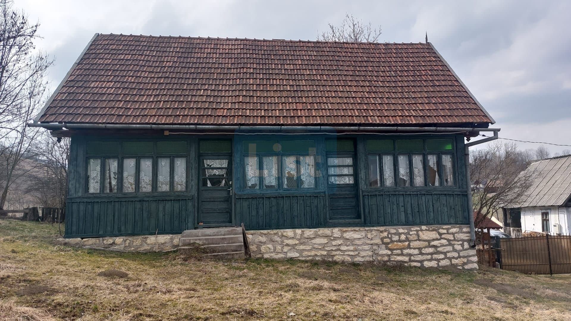 2 case, bucatarie de vara,grajd teren intravilan 2841 mp Margau Cluj — 24