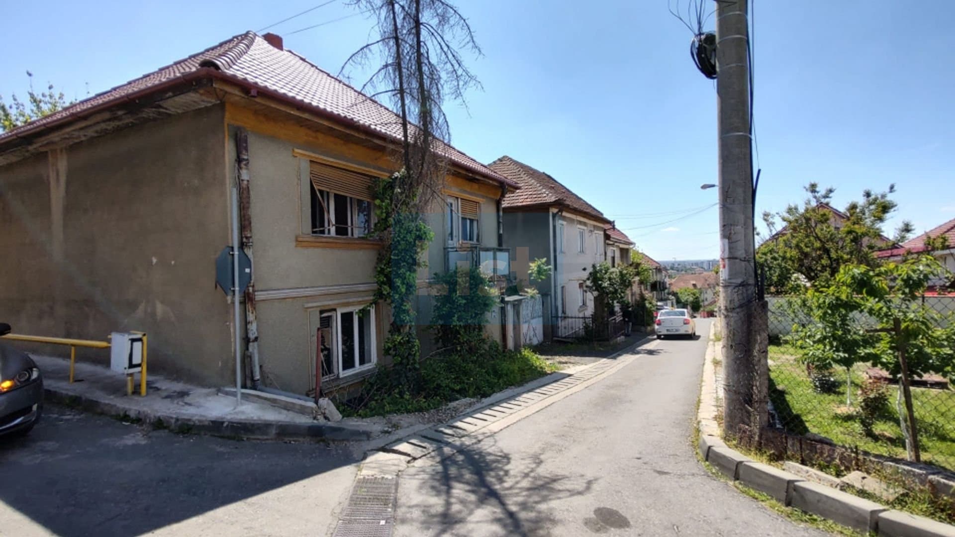 Casa cu 700 mp teren in zona Garii, necesita renovare. Comision 0 — 2