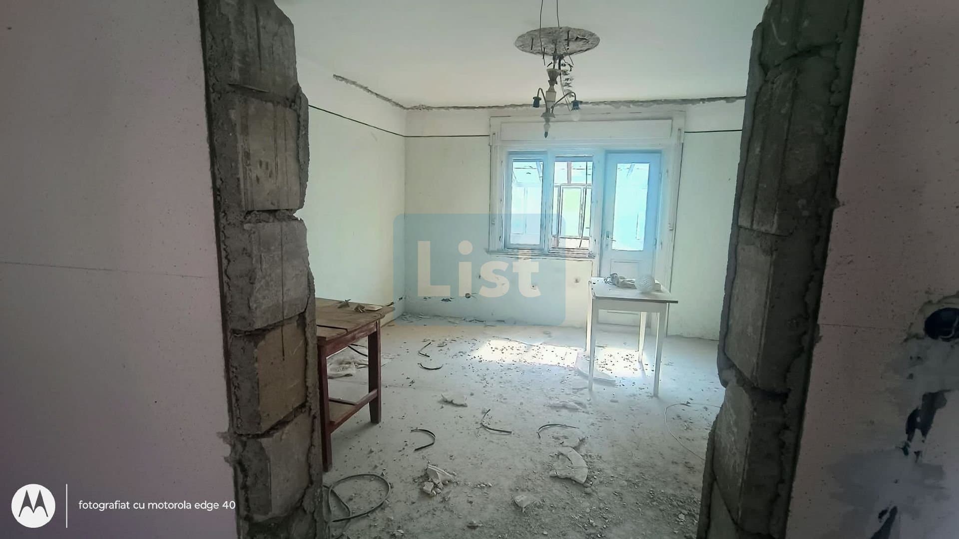 Casa cu 700 mp teren in zona Garii, necesita renovare. Comision 0 — 8
